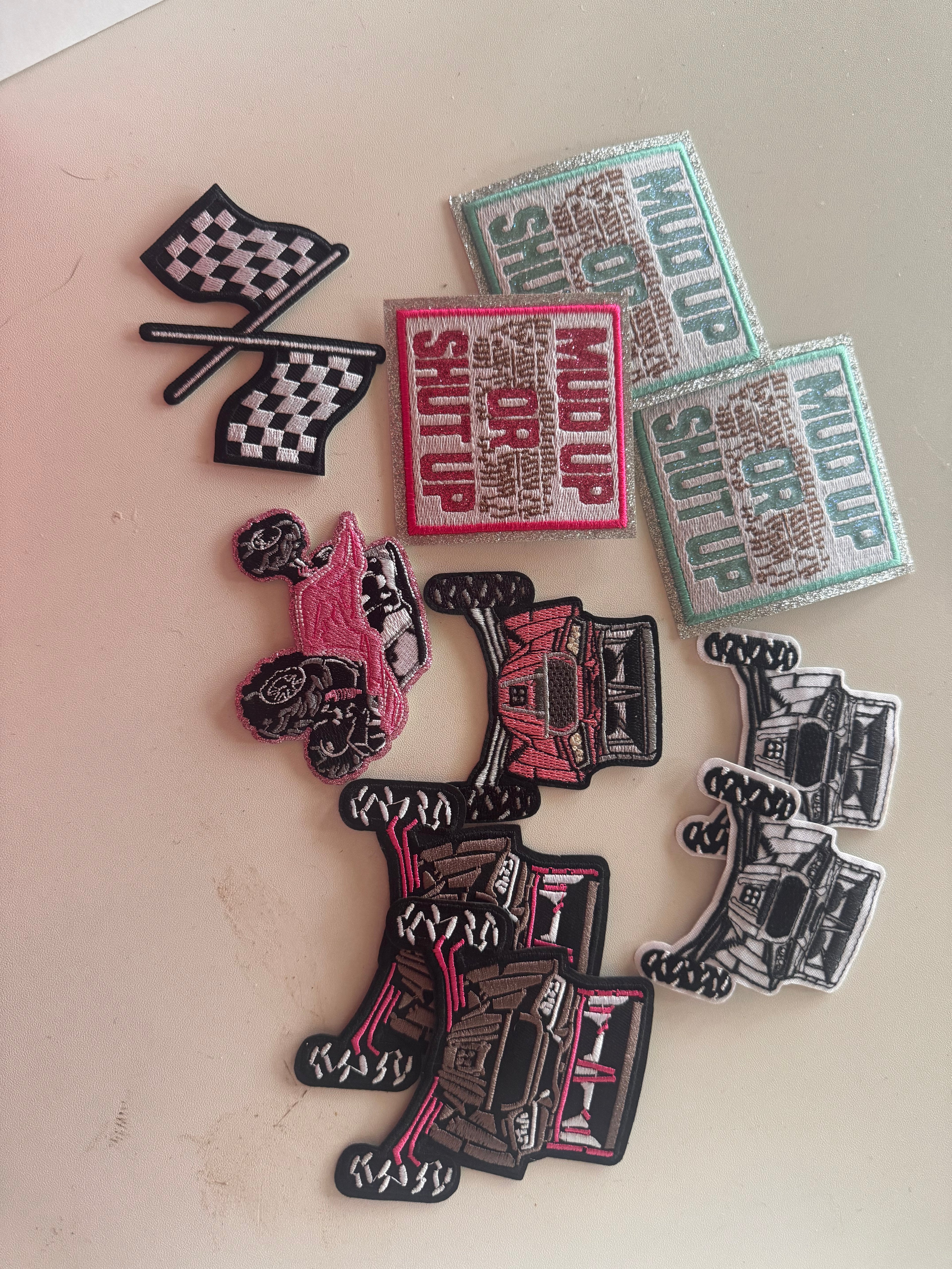 400+ Iron-On Patch Reseller Lot + 30 Purse Chains | Wholesale Bulk Craft Bundle