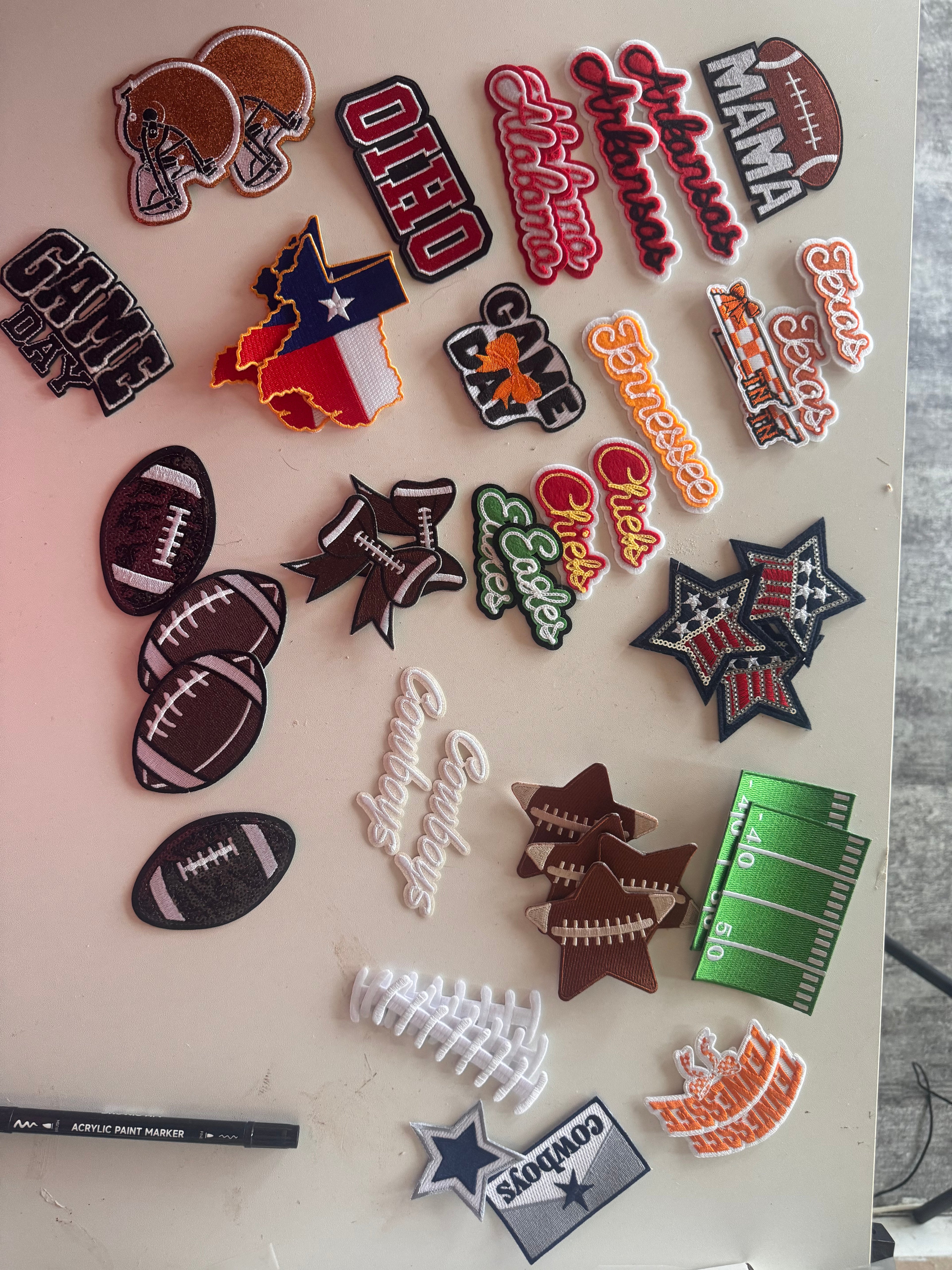 400+ Iron-On Patch Reseller Lot + 30 Purse Chains | Wholesale Bulk Craft Bundle